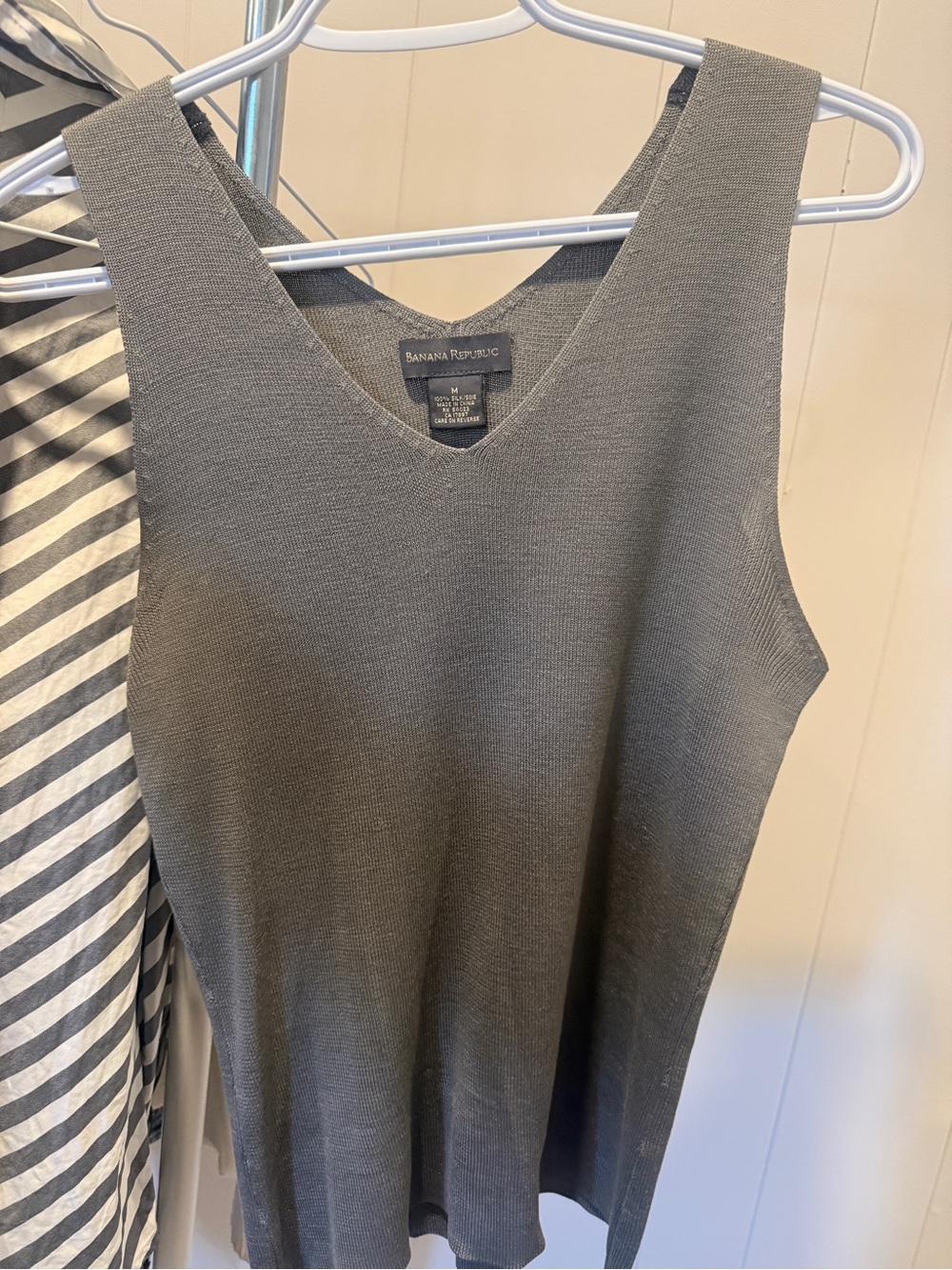 Banana Republic 100% Silk Knit Tank